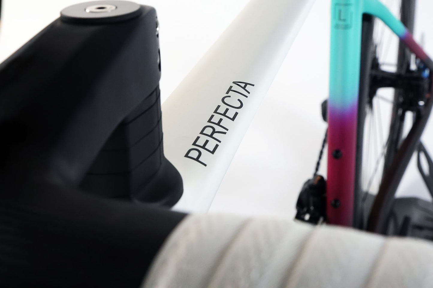 PERFECTA PRO - TRI COLOR